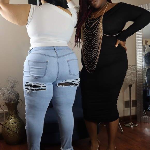 The "Classy Yet Sassy" Top - Picture 2 of 10